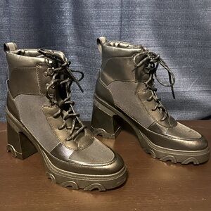 NWT Sorel Brex Heel Lace Bootie